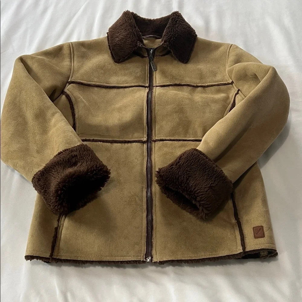 Columbia excellent pre